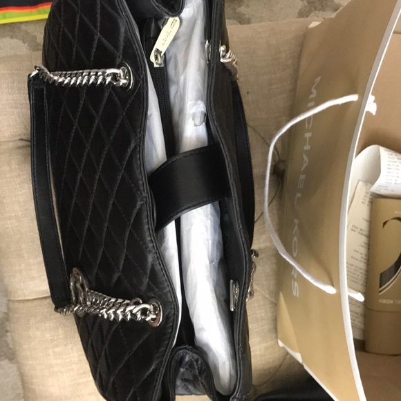 NWT - Michael Korda purse - Picture 4 of 6